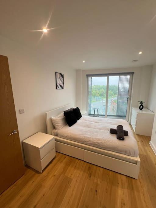 2 Bed Corner Apartment With Gym Manchester Zewnętrze zdjęcie